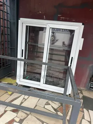 Showglass/Display Glass