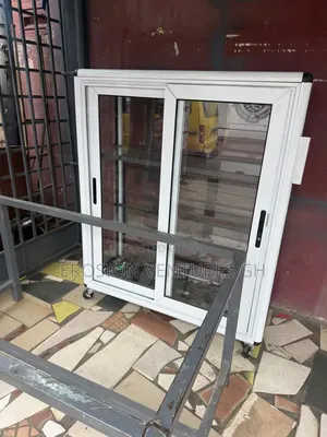 Showglass/Display Glass
