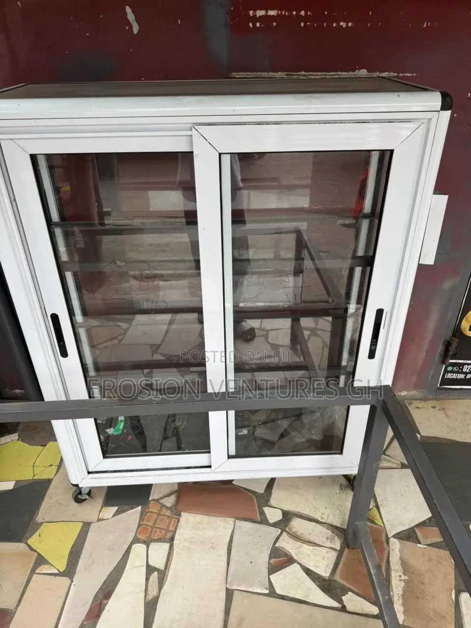Showglass/Display Glass
