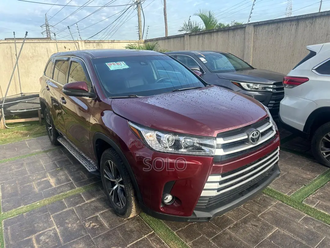 Toyota Highlander LE 4x2 (2.7L 4cyl 6A) 2017 Maroon