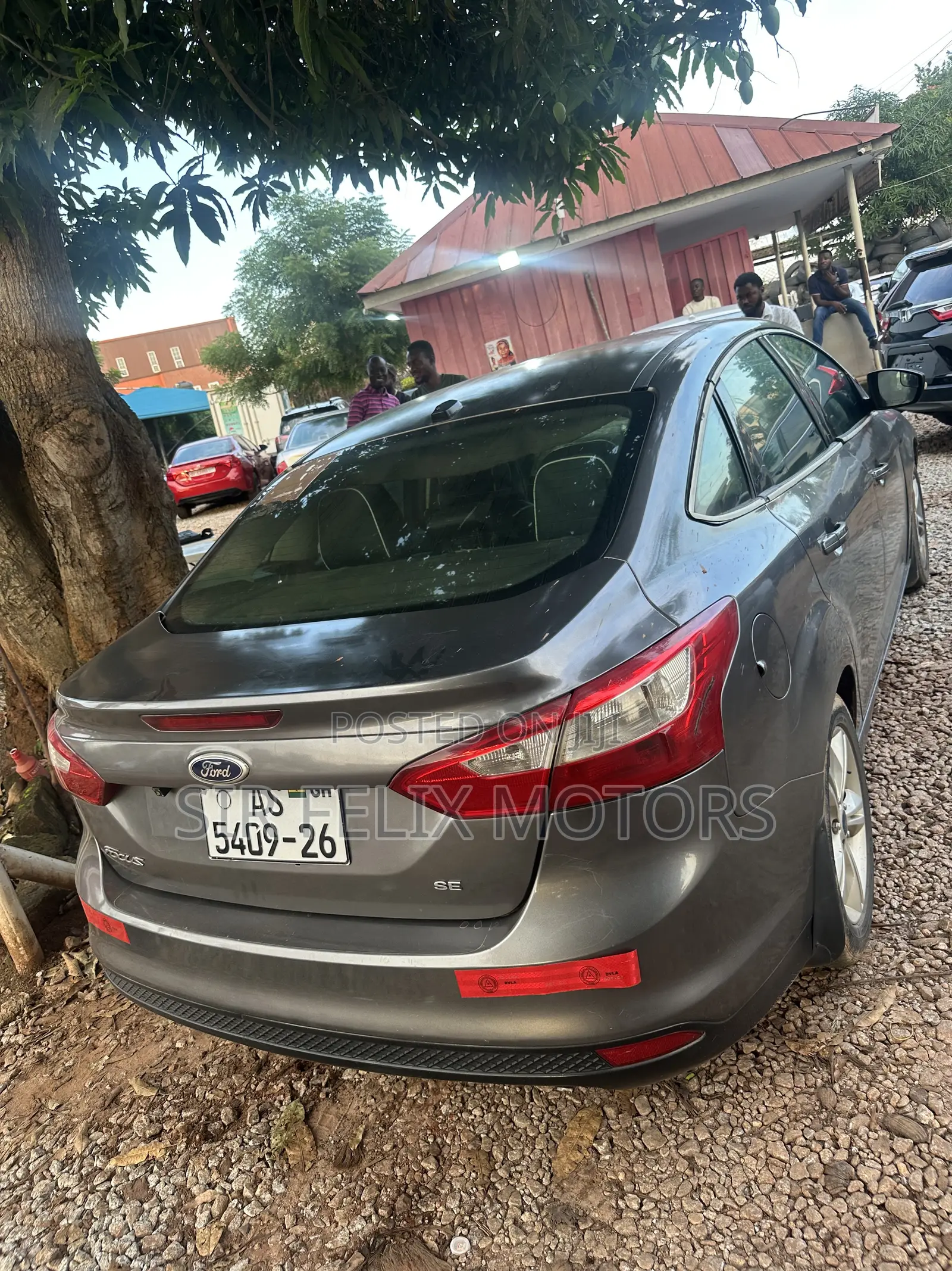 Ford Focus S 4dr Sedan (2.0L 4cyl 5M) 2014 Gray