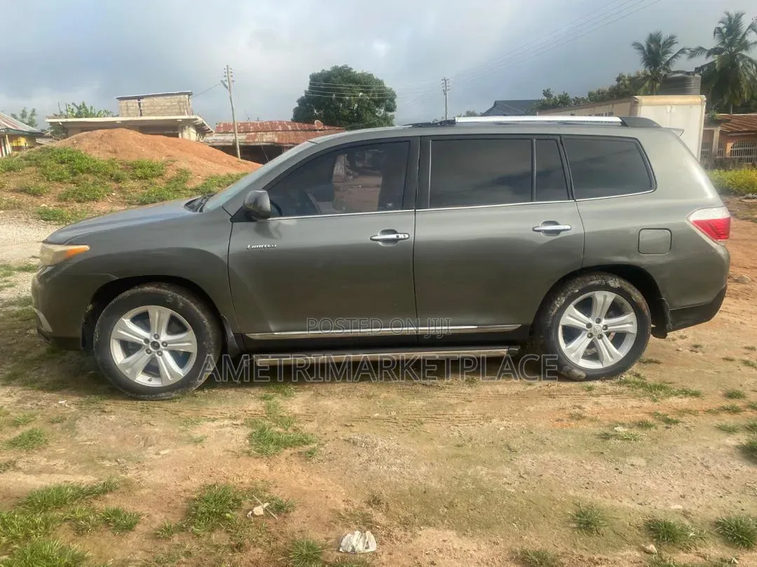 Toyota Highlander 2013 Green