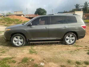Toyota Highlander 2013 Green