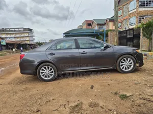 Toyota Camry LE 4dr Sedan (2.5L 4cyl 6A) 2013 Gray