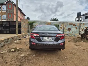 Toyota Camry LE 4dr Sedan (2.5L 4cyl 6A) 2013 Gray