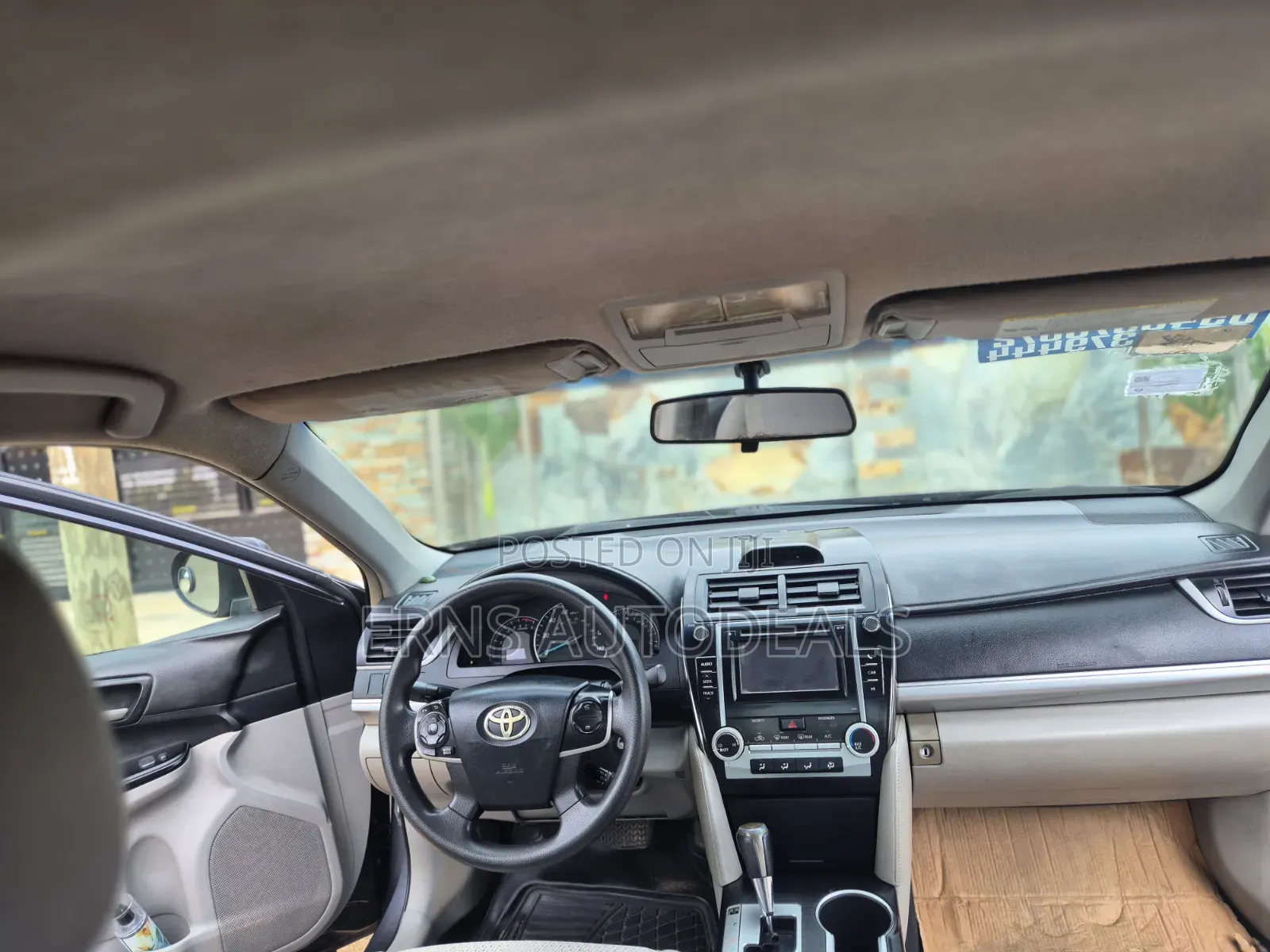 Toyota Camry LE 4dr Sedan (2.5L 4cyl 6A) 2013 Gray