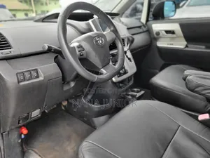 Toyota Voxy 2010 Black