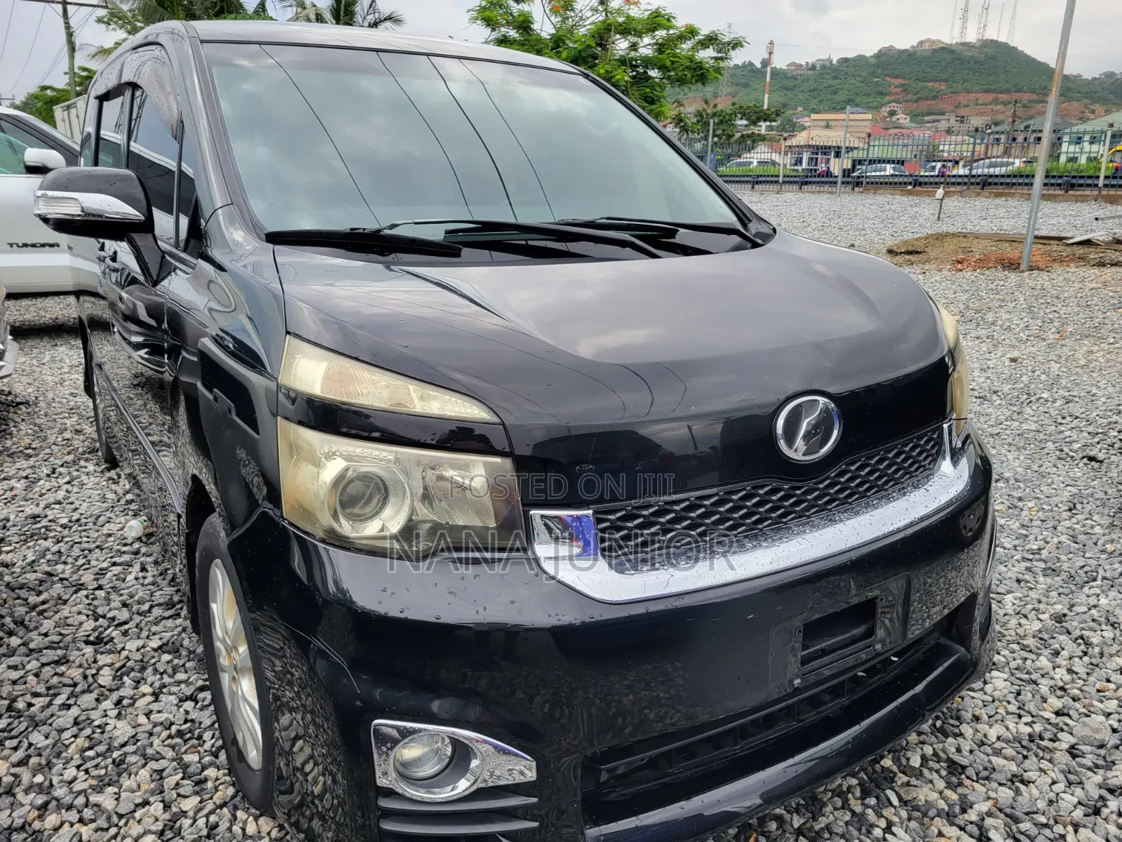 Toyota Voxy 2010 Black
