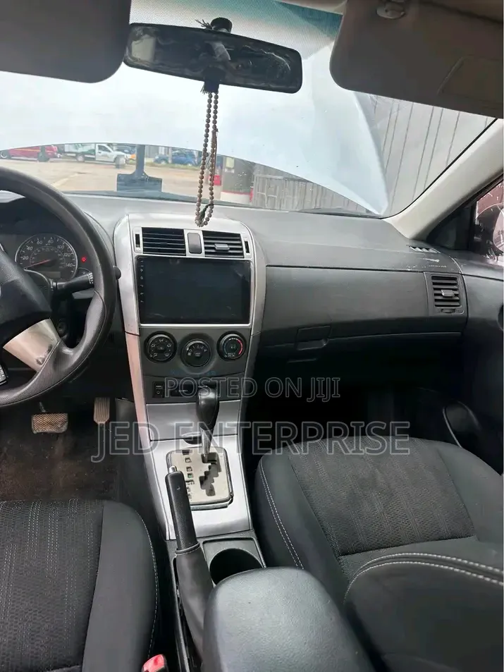Toyota Corolla 2013 Silver