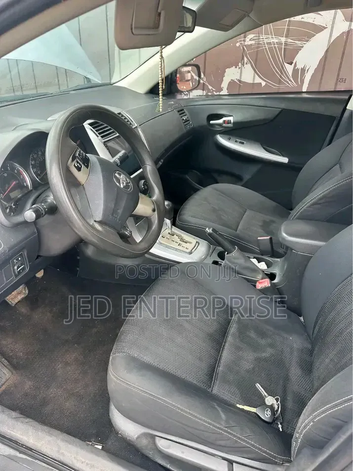 Toyota Corolla 2013 Silver