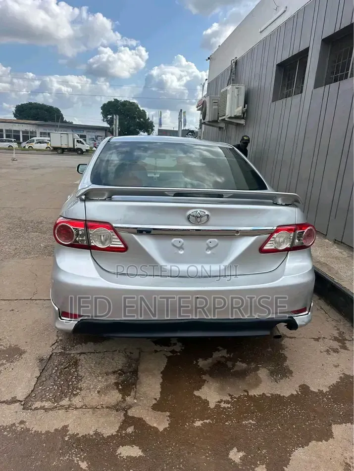Toyota Corolla 2013 Silver
