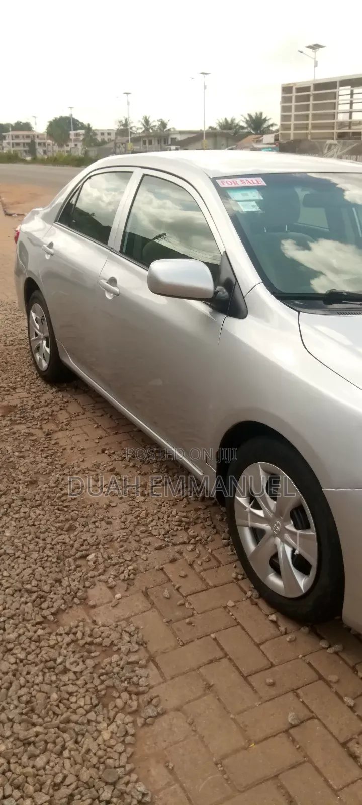 Toyota Corolla LE 4dr Sedan (1.8L 4cyl 4A) 2013 Silver