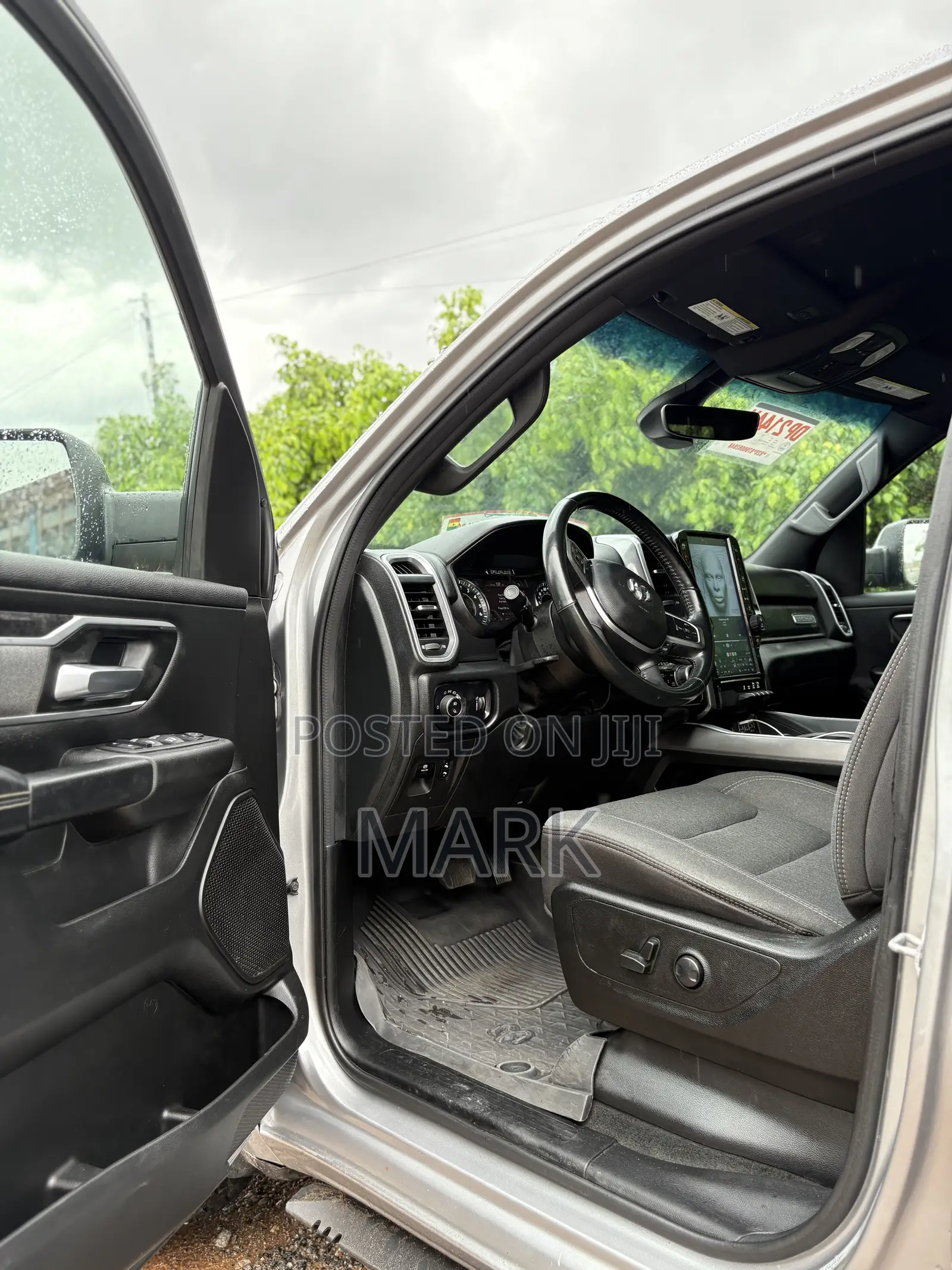 Dodge RAM 1500 3.6 Petrol AWD 2022 Silver