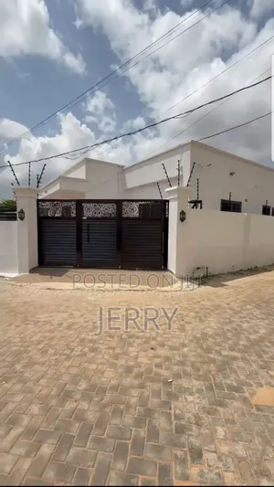 3bdrm House in Baatsona Total for sale