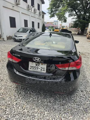 Hyundai Elantra Limited Sedan FWD (1.8L 4cyl 6A) 2013 Black