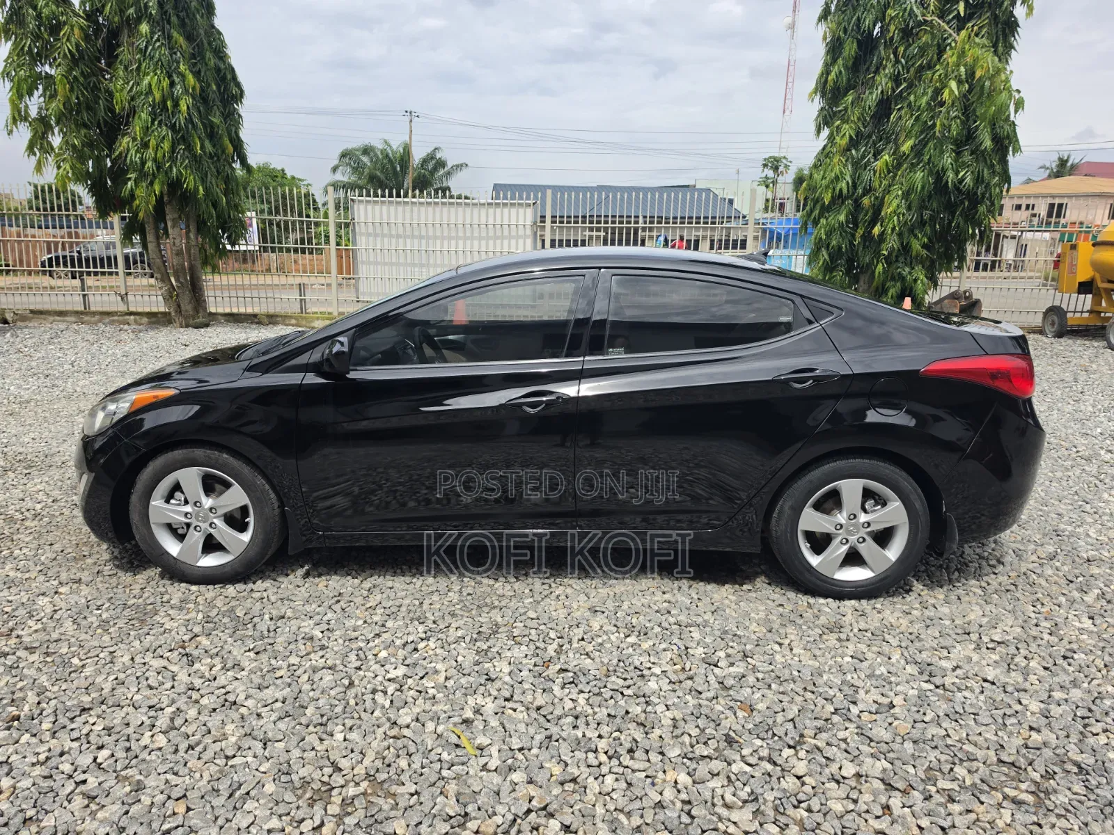 Hyundai Elantra Limited Sedan FWD (1.8L 4cyl 6A) 2013 Black