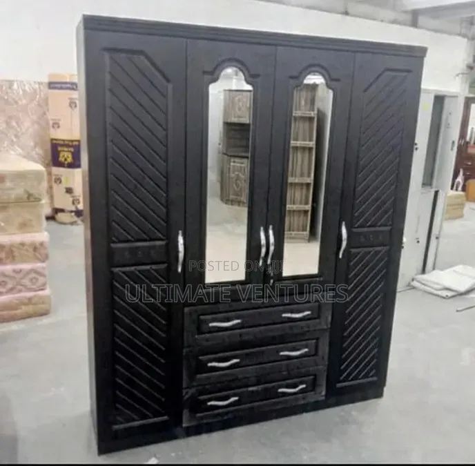 Luxury 4-door Wardrobe With 2 Front Mirrors 3 Drawers