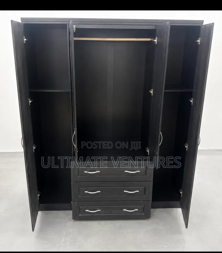 Luxury 4-door Wardrobe With 2 Front Mirrors 3 Drawers