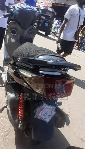 New Yamaha 2026 Black