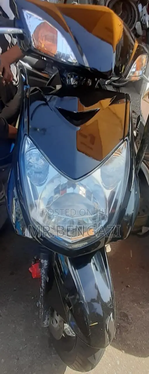 New Yamaha 2026 Black