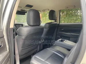 Mitsubishi Outlander PHEV 2021 Silver