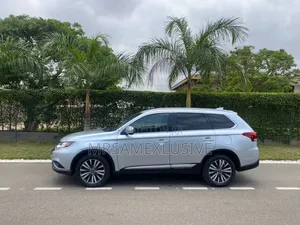 Mitsubishi Outlander PHEV 2021 Silver