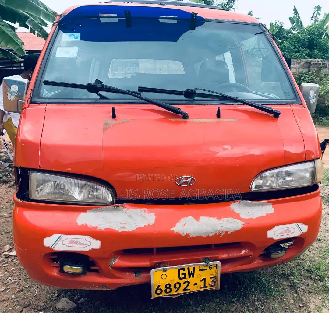 Hyundai H-100 2001 Orange
