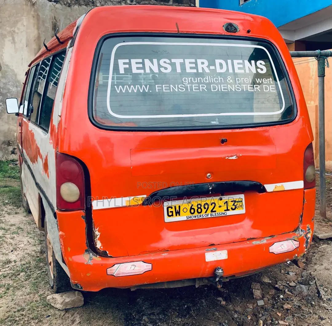 Hyundai H-100 2001 Orange
