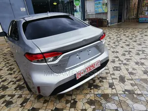 Toyota Corolla 2021 Silver