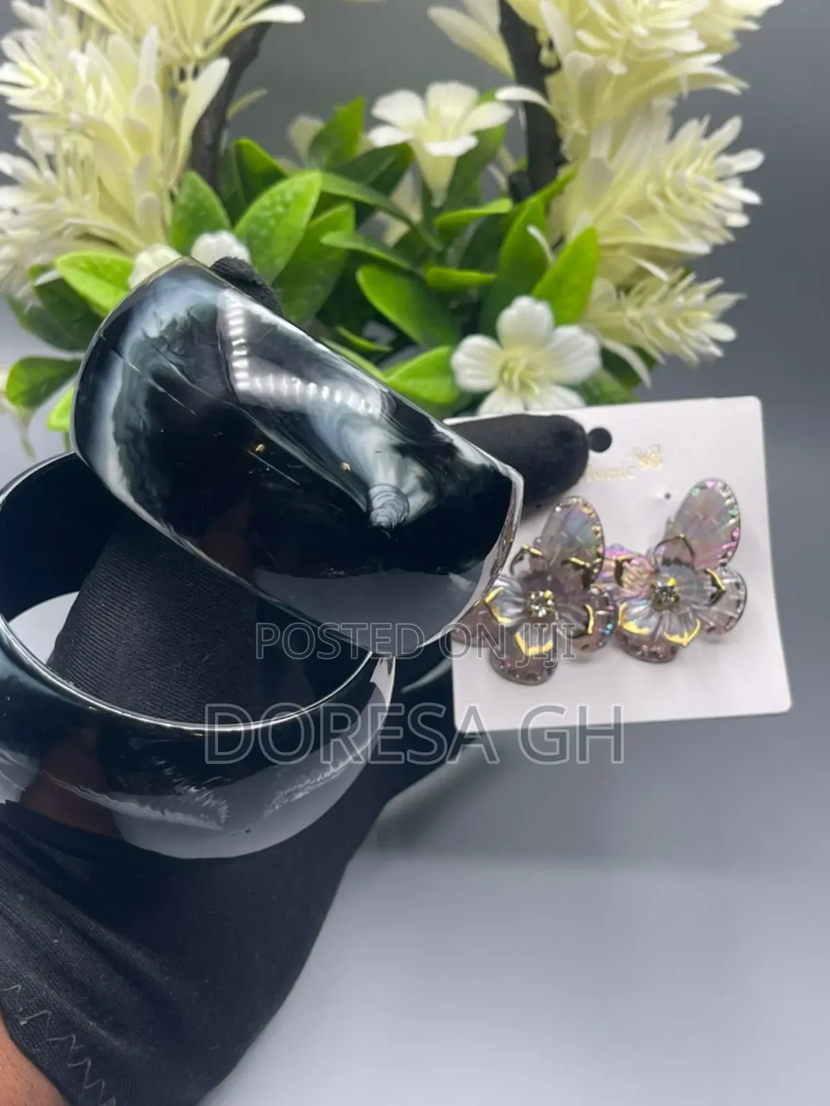 Acrylic Bangle Set With Matching Earrings – 2 Bangles Set