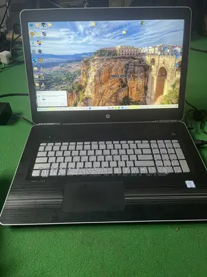 Laptop HP Pavilion 17 8GB Intel Core i7 SSD 512GB