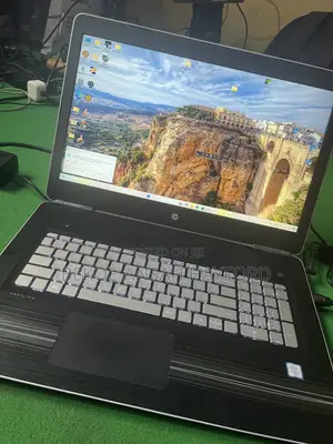 Laptop HP Pavilion 17 8GB Intel Core i7 SSD 512GB