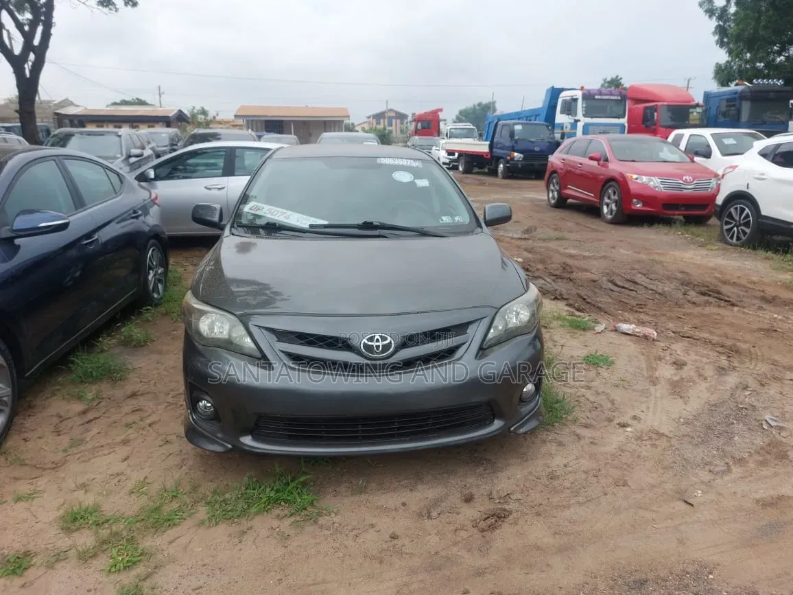 Toyota Corolla 2013 Gray