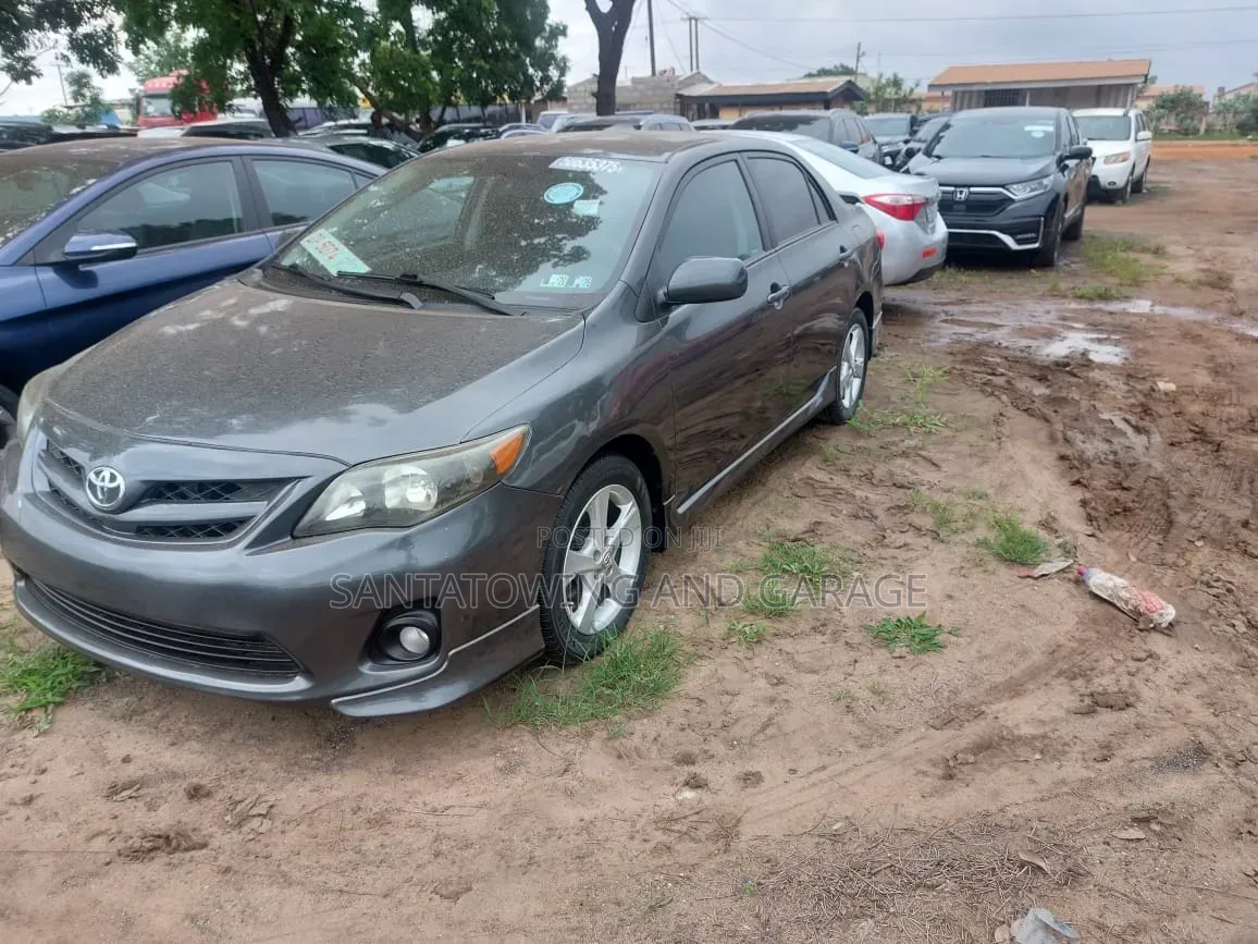 Toyota Corolla 2013 Gray