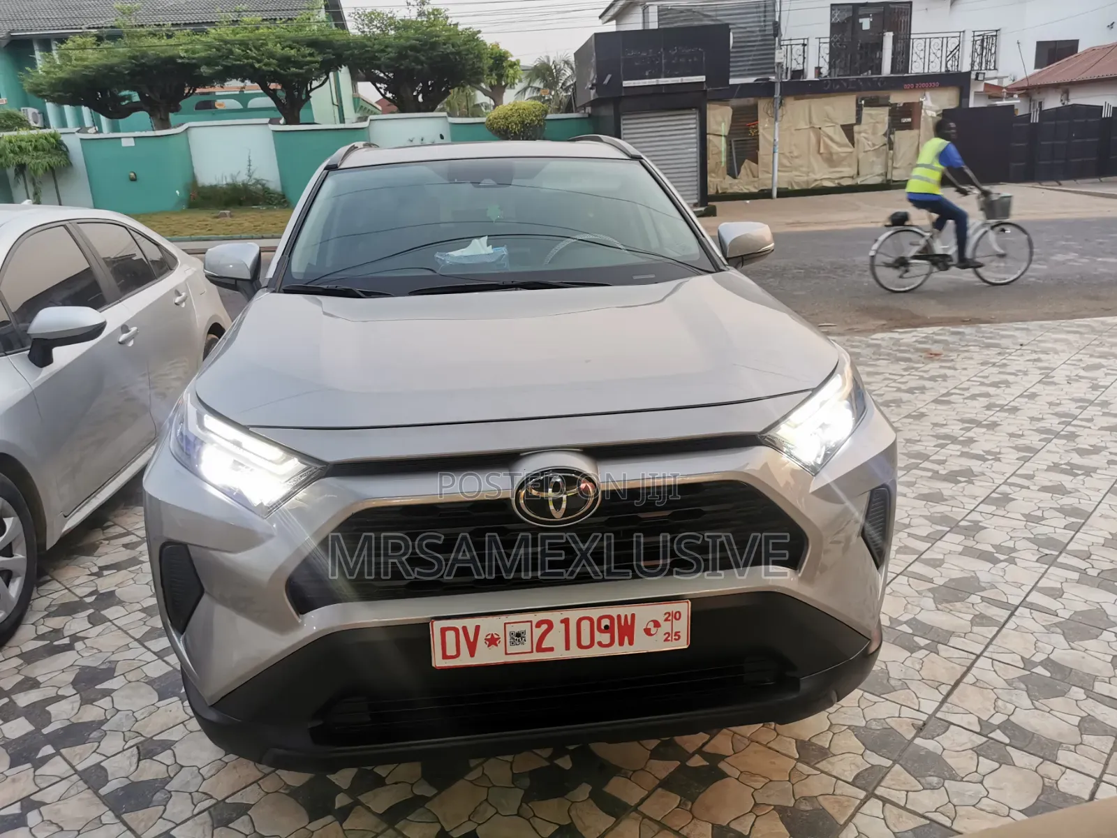 Toyota RAV4 2021 Silver