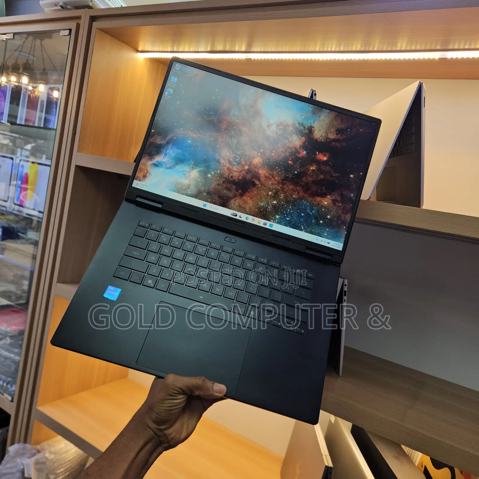 Laptop Gigabyte AORUS 17G 32GB Intel Core i7 SSD 1T