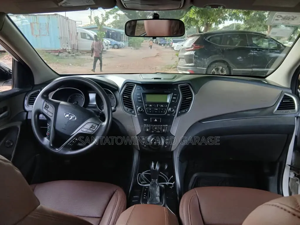 Hyundai Santa Fe 2016 White