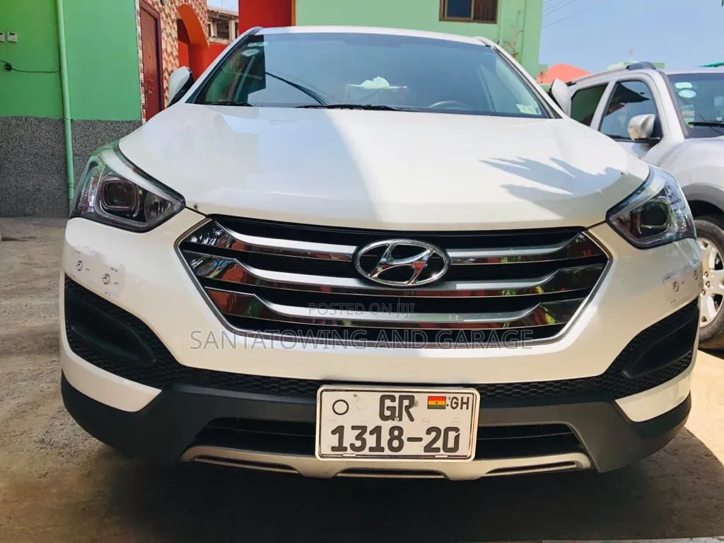 Hyundai Santa Fe 2016 White