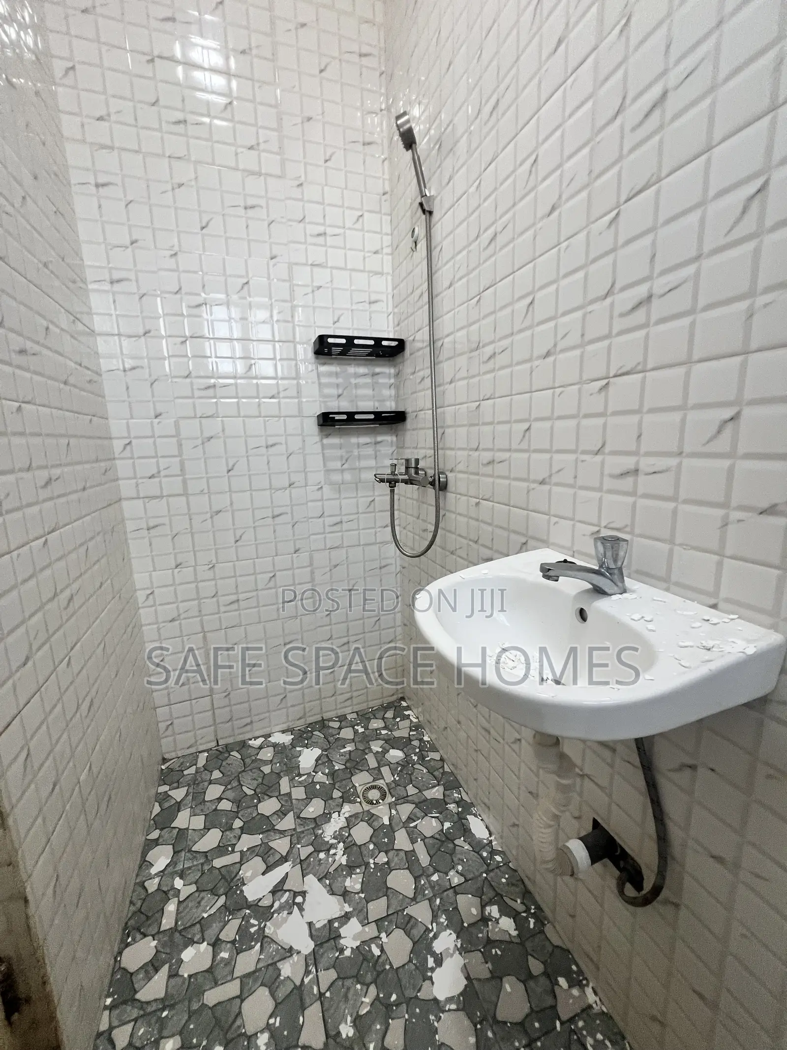 1bdrm Apartment in Burma Camp for rent