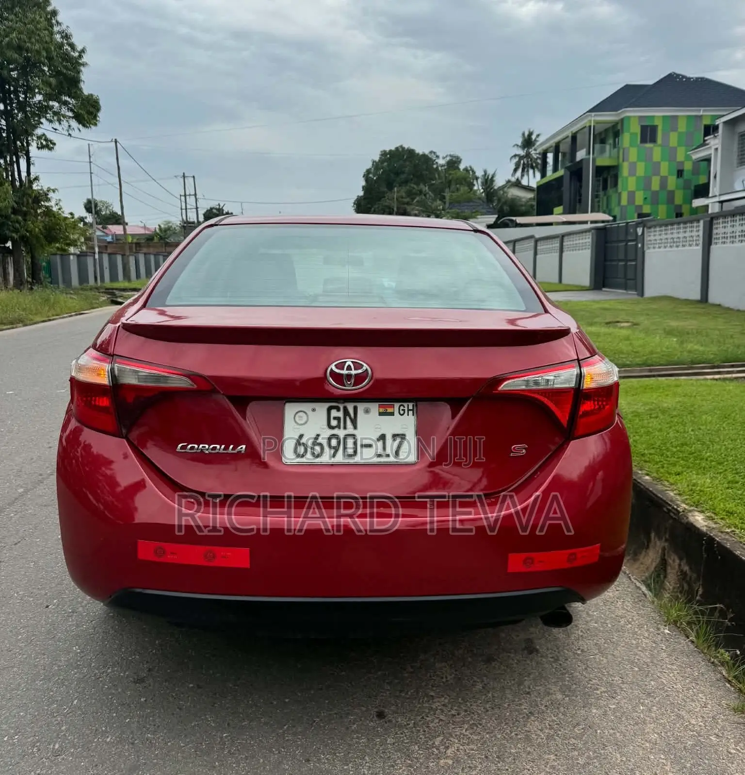Toyota Corolla S 4dr Sedan (1.8L 4cyl CVT) 2015 Red