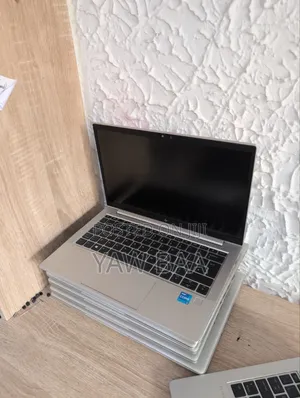 Laptop HP EliteBook 830 G8 8GB Intel Core i5 SSD 256GB