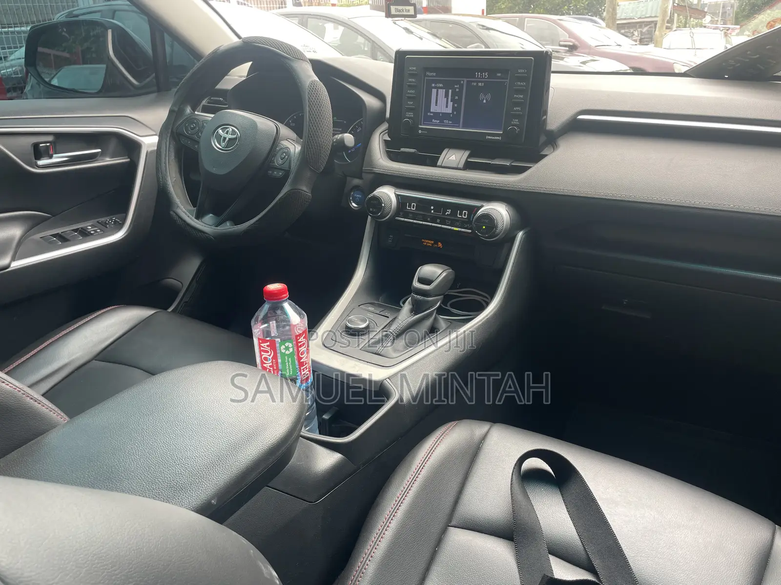Toyota RAV4 XLE 2022 Gray