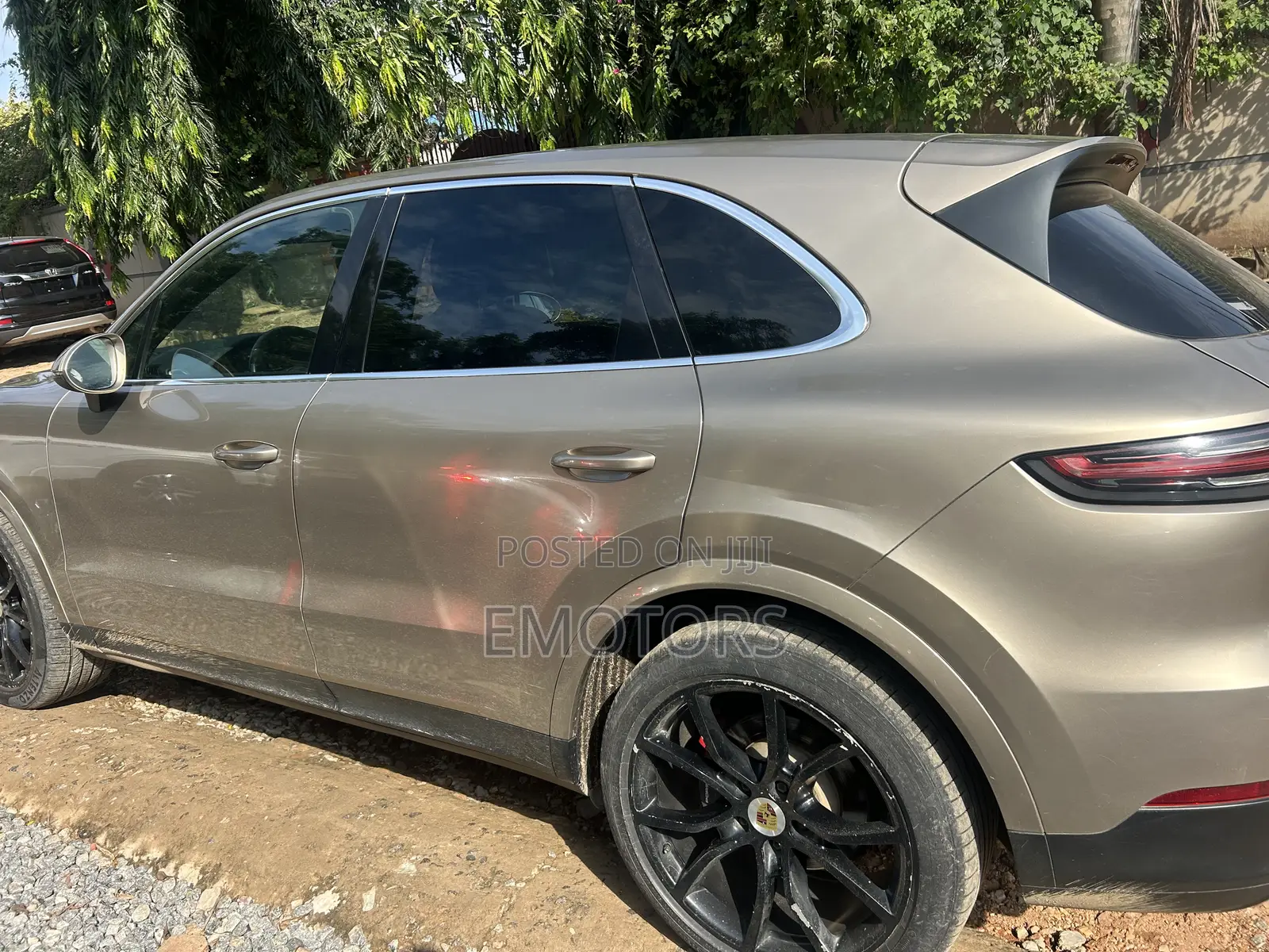 Porsche Cayenne Base AWD 2020 Brown