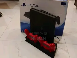 Play Station 4 Slim