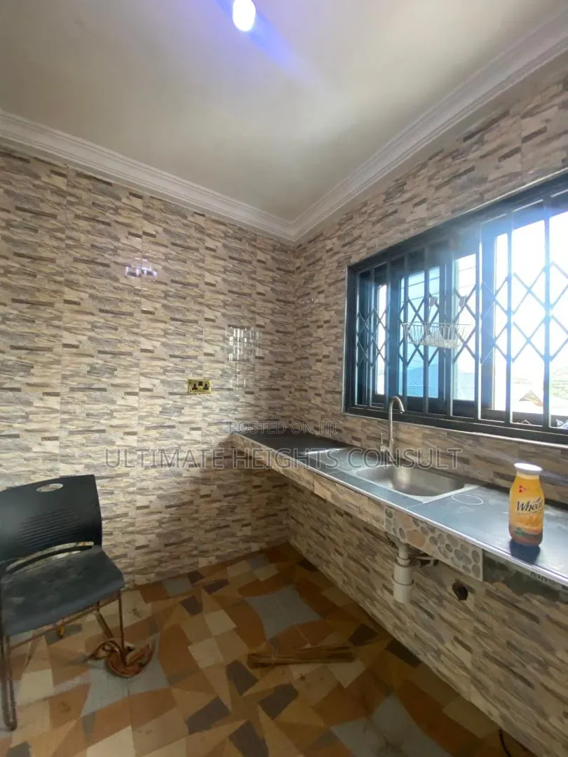1bdrm Apartment in Odokor, Official Town for rent