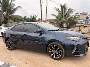 Toyota Corolla SE 4dr Sedan (1.8L 4cyl CVT) 2017 Blue