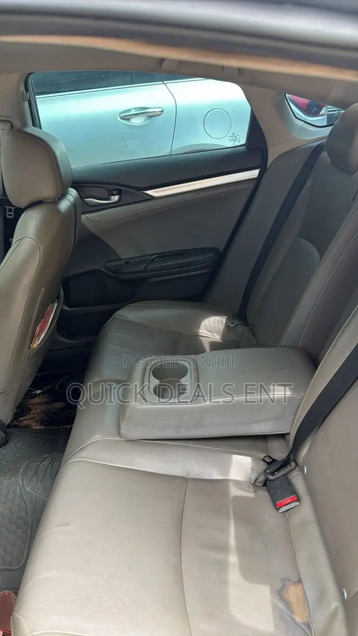 Honda Civic Touring 4dr Sedan (1.5L 4cyl) 2016 Gray