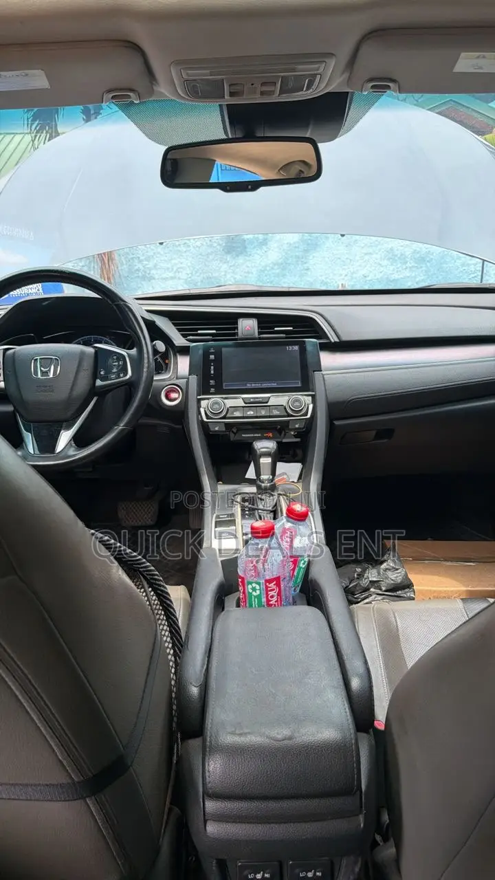 Honda Civic Touring 4dr Sedan (1.5L 4cyl) 2016 Gray