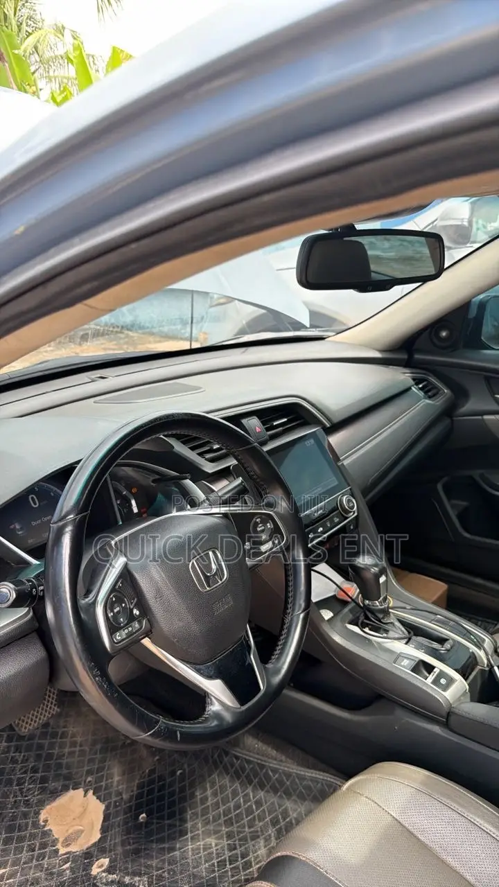 Honda Civic Touring 4dr Sedan (1.5L 4cyl) 2016 Gray