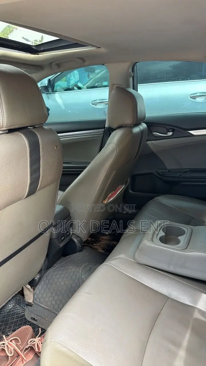 Honda Civic Touring 4dr Sedan (1.5L 4cyl) 2016 Gray